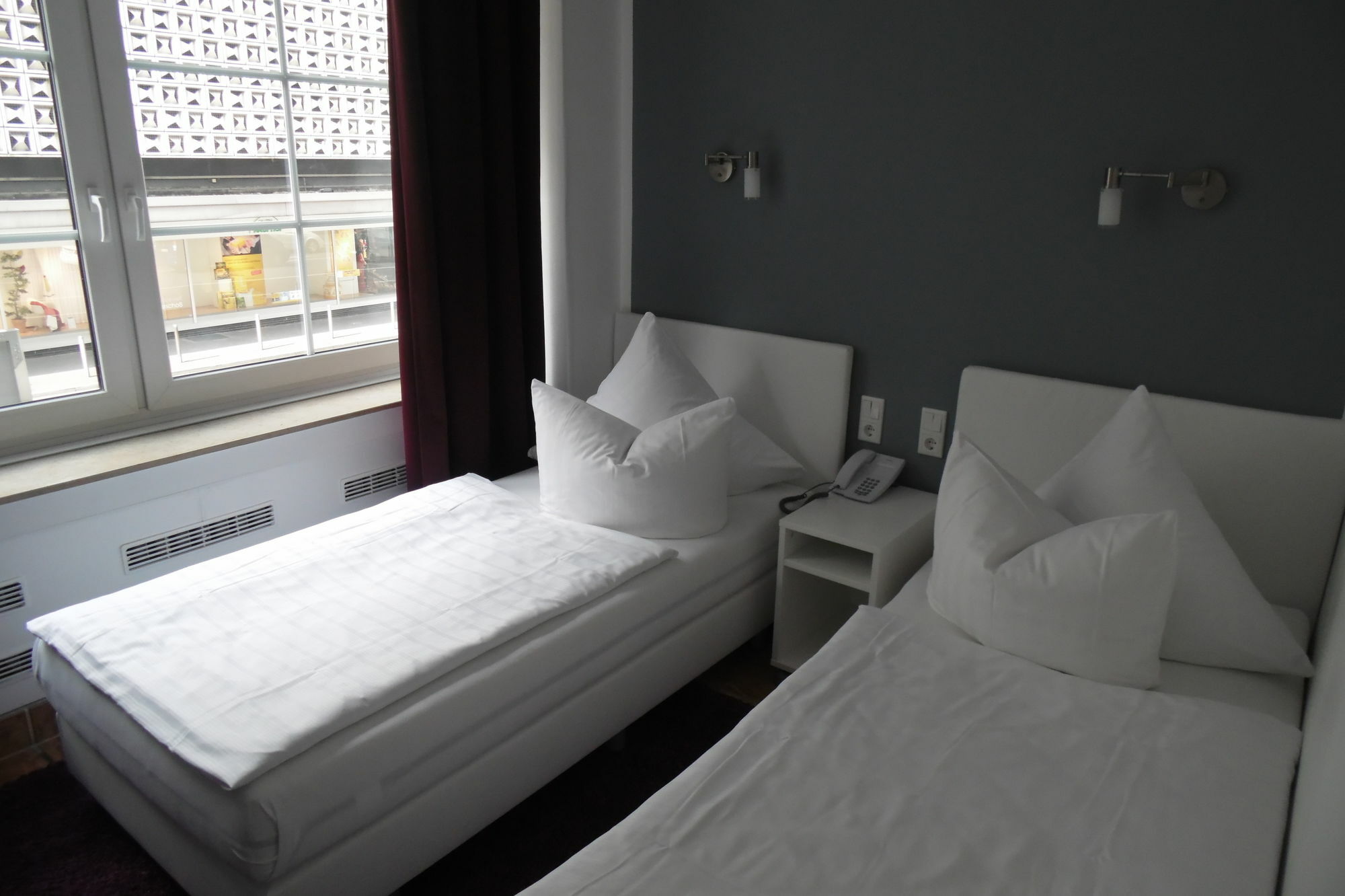 Rheinmetropole Hotel ดุสเซลดอร์ฟ ภายนอก รูปภาพ